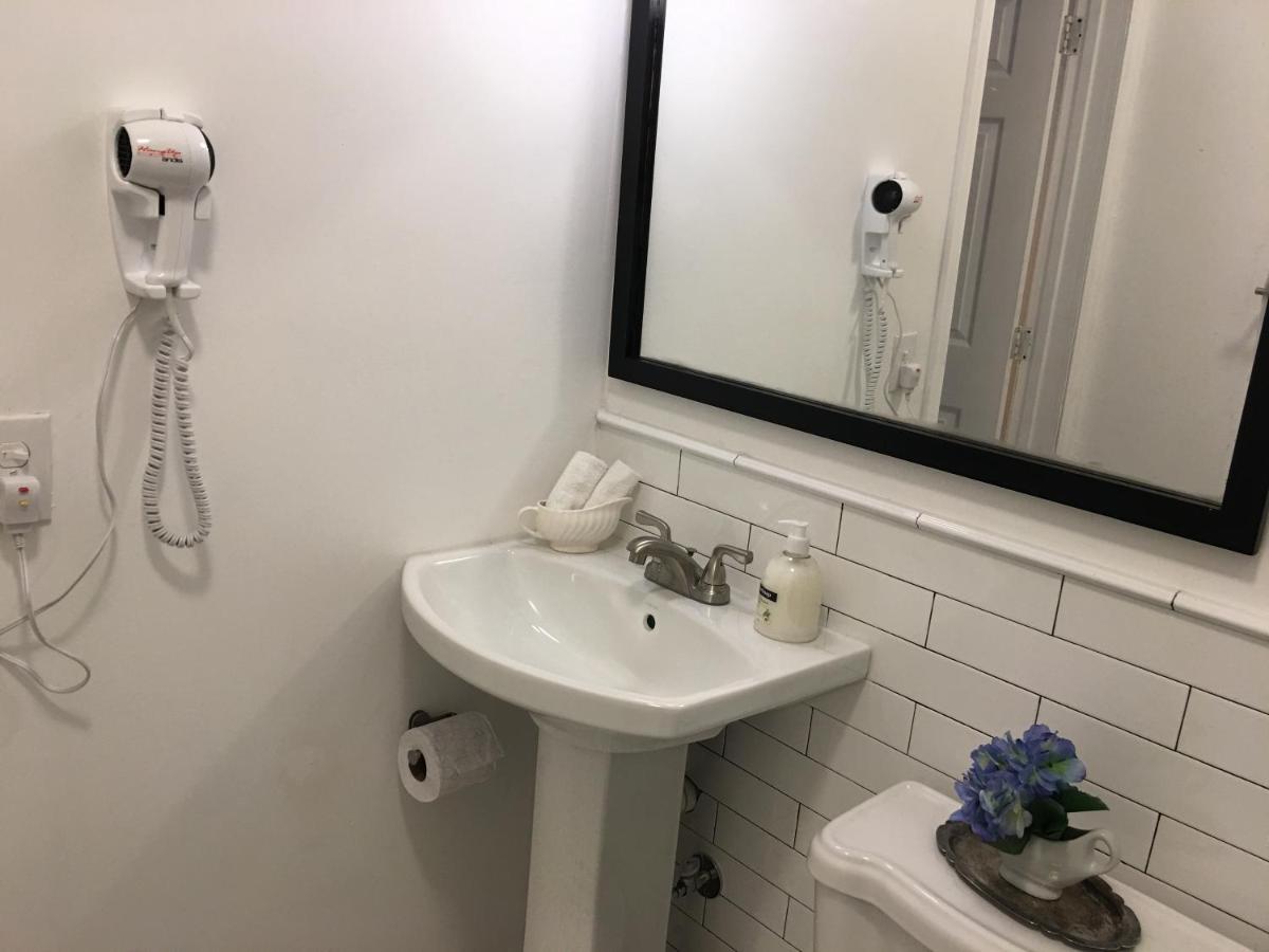 Private Studio Blocks From Coconut Grove Miami Extérieur photo